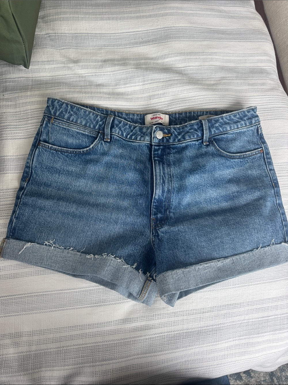 Wrangler Women's Cuffed Denim Shorts in Medium Blue